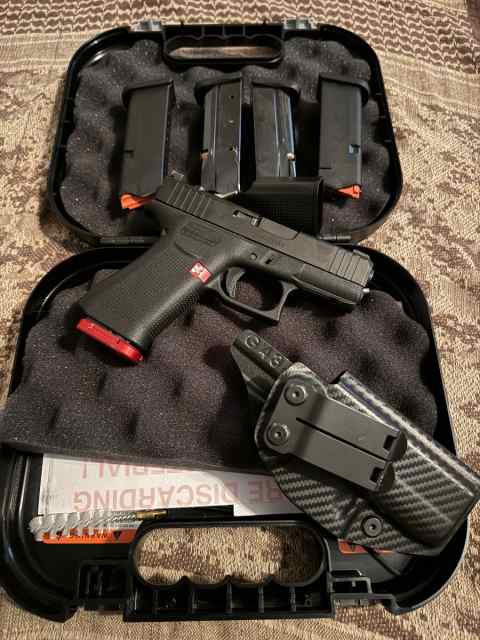 Glock 43X with 5 magazines