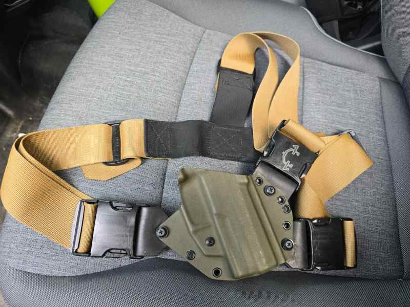 Invader concepts recon chest holster