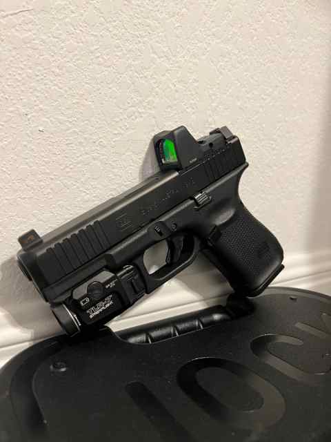 Glock 19 MOS - Gen 5 - Trijicon RMR Type 2 - TLR-7