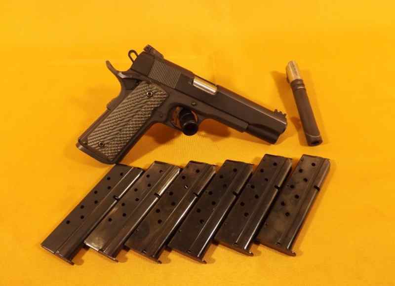 ROCK ISLAND ARMORY M1911