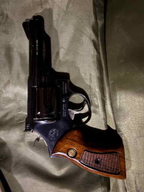 old school taurus 66 revolver .357