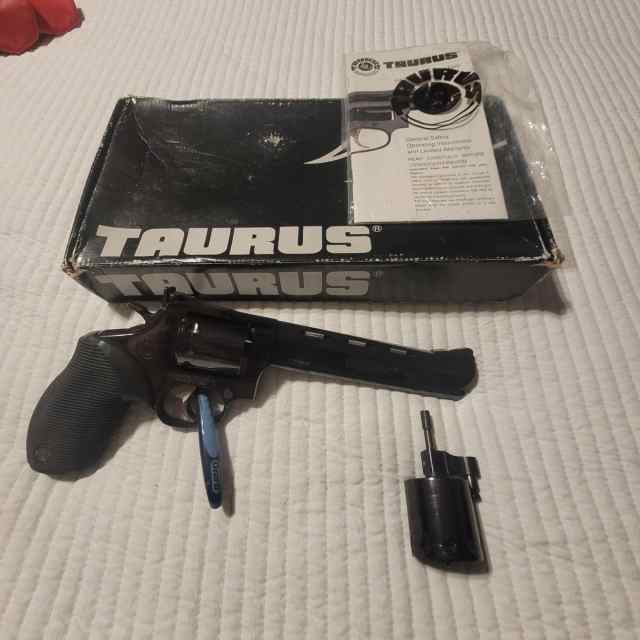 Taurus tracker 992 