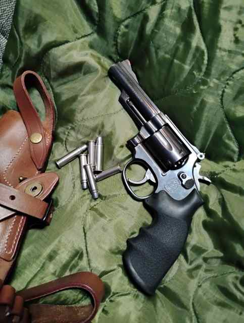Smith and Wesson model 19-7  .357 Magnum 