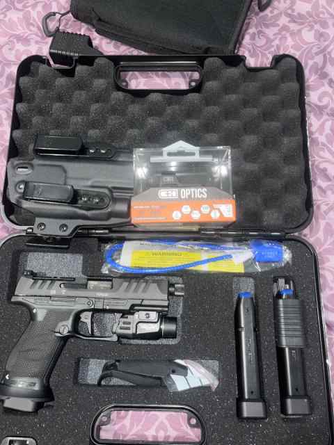 Walther PDP Pro SD with New Optic &amp; Holster