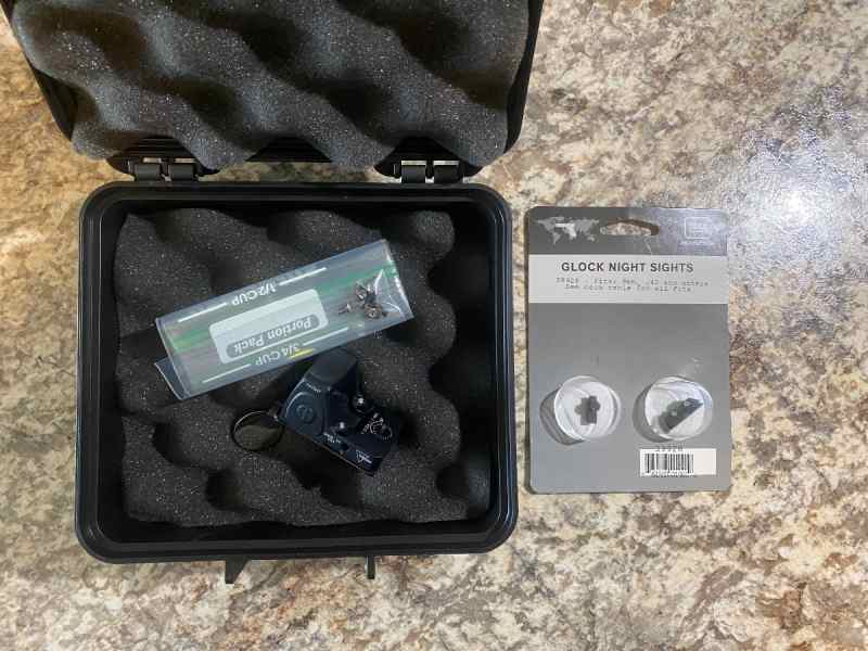 Trijicon rmr type 2 and Glock night sights