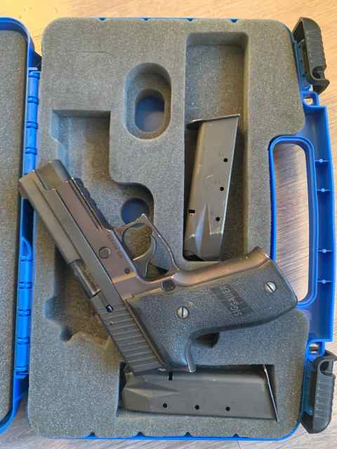 SIG SAUER P226 9mm