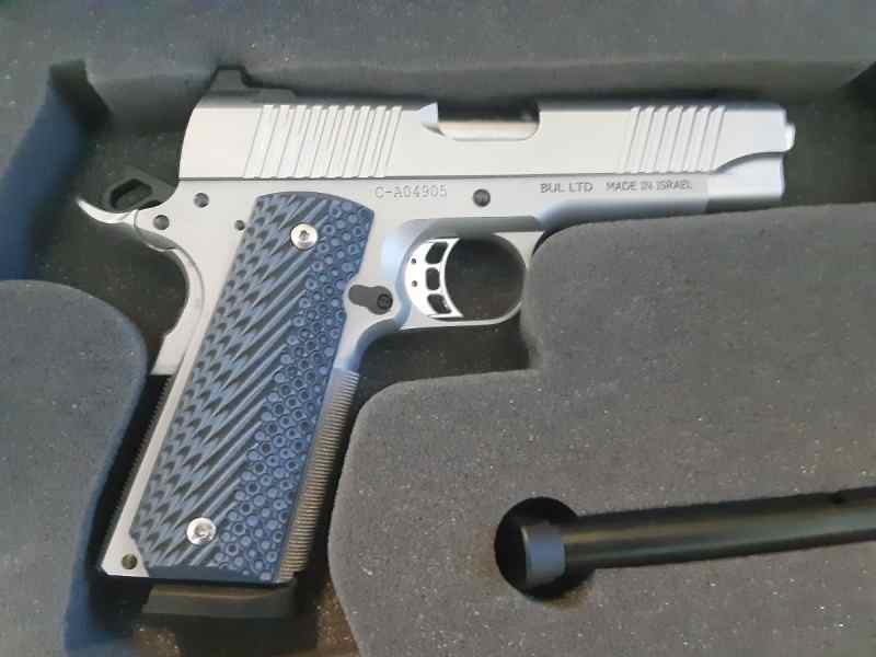 MAGNUM RESERCH 45 for sale