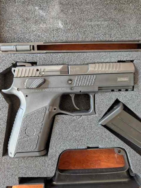 CZ P07 