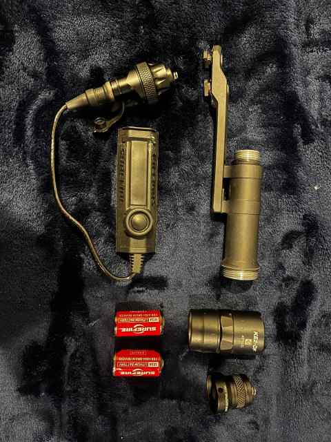 Surefire rifle light.