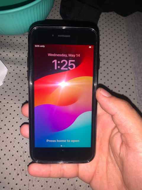 Like new iPhone SE 