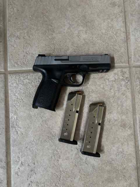 Smith &amp; Wesson SD40