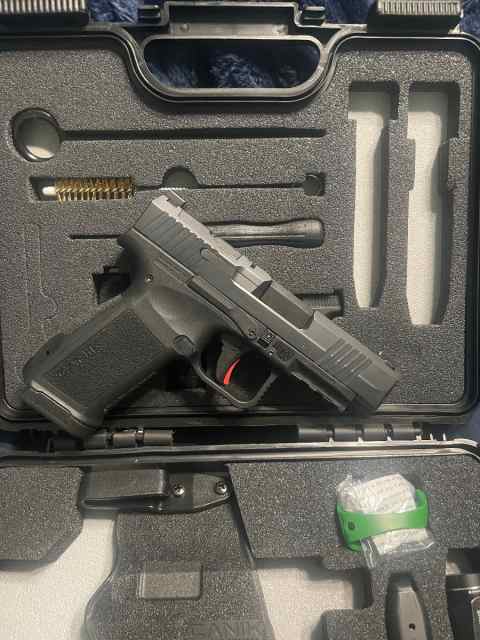 Canik MC9LS with extras