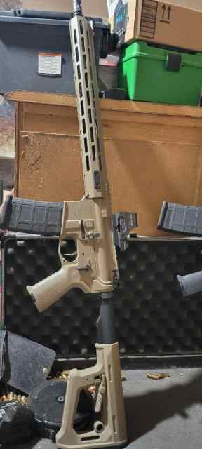 2 nice ar15s 