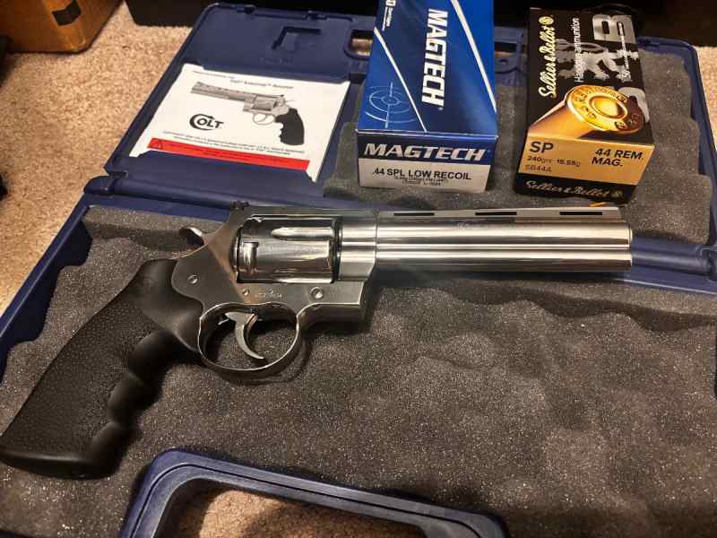 Colt Anaconda 6 inch with ammo 