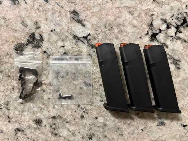 Glock 17 Gen 5 Magazines + OEM Parts Bundle