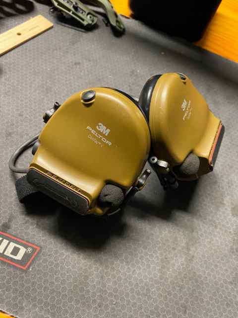Peltor Comtac V&#039;s in Coyote- New