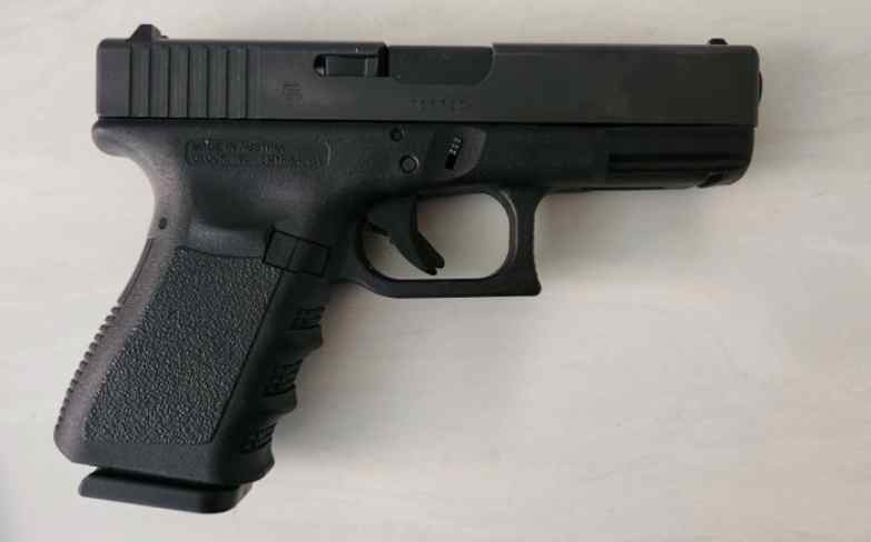 GLOCK 19 9mm NEATLY USED IN BOX