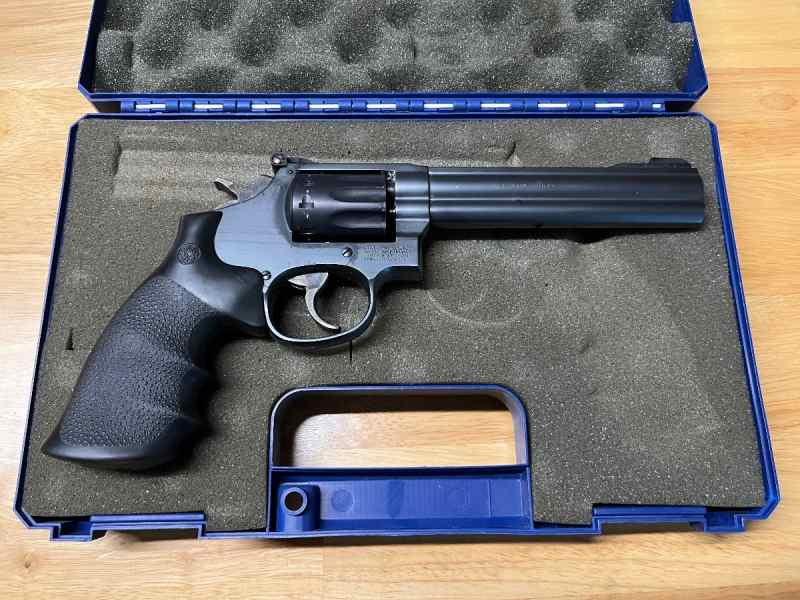 Smith &amp; Wesson Model 17 6” Blue 10-Shot Revolver