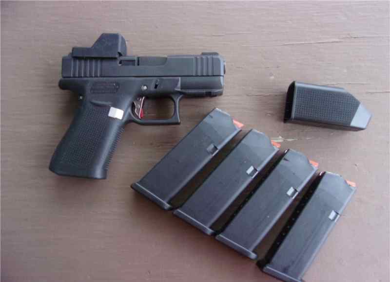 Glock 43X  MOS 9mm  Pistol w/ Red Dot Optic