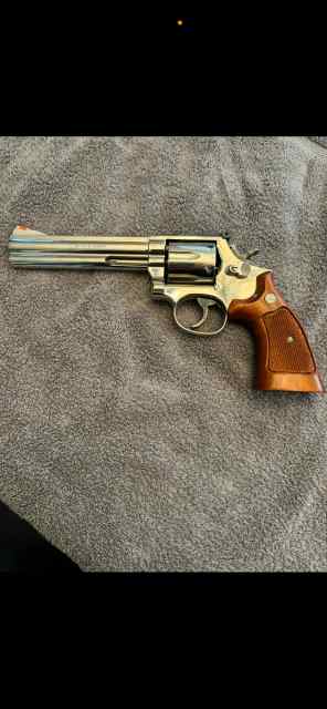 Smith &amp; Wesson 586 