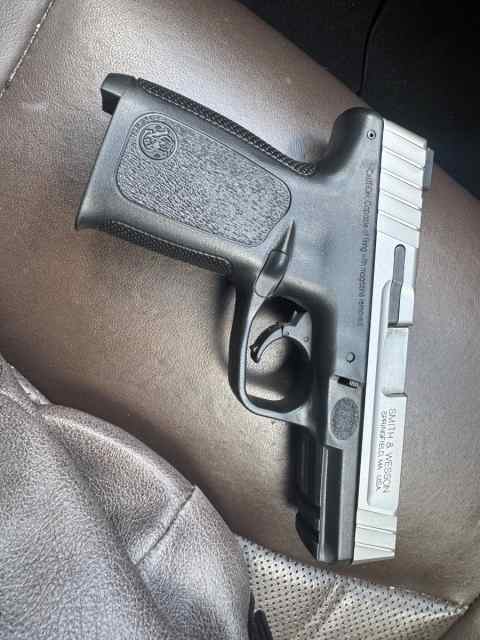 Smith &amp; Wesson SD9 VE