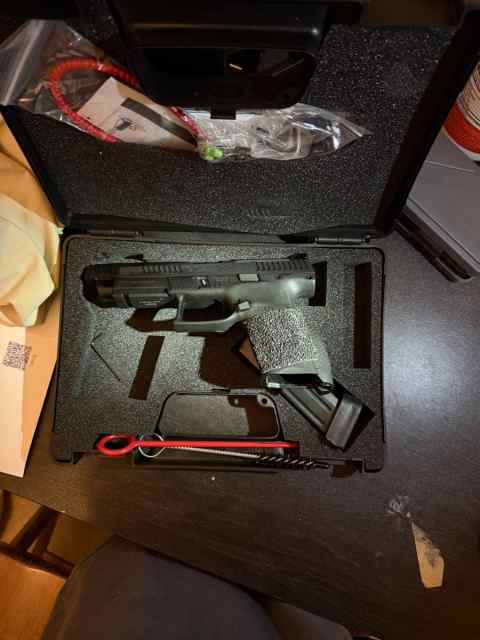 CZ P10C