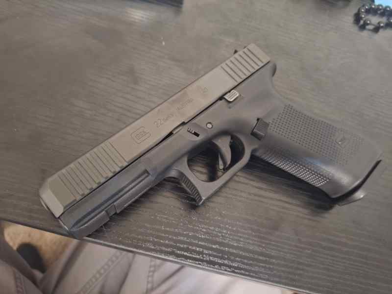 Glock 22 Gen 5 