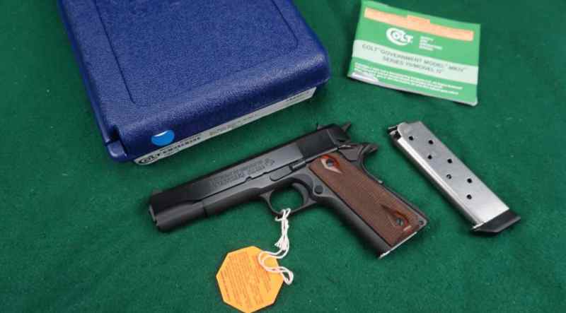 Colt 1911 Government Model Series 70 in 45acp.