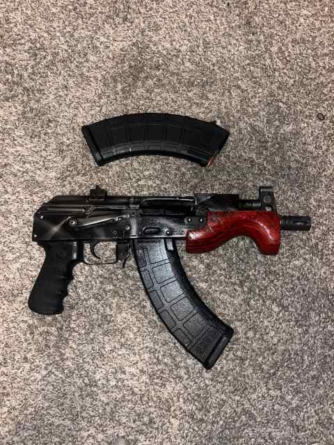 2 glock 2 aks
