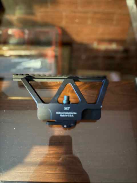 AK side rail optic mount