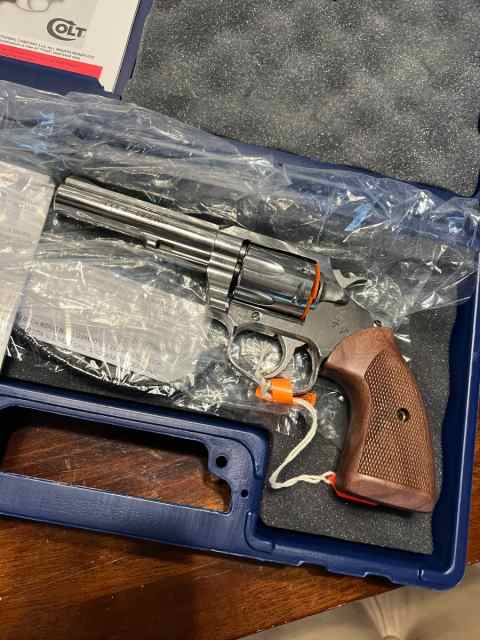 Colt Viper 357 Mag 4.25&quot; Barrel 6-Shot 