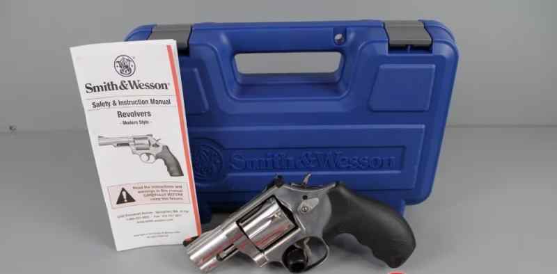 Smith and Wesson 686 .357MAG 2.5&quot; w/Box