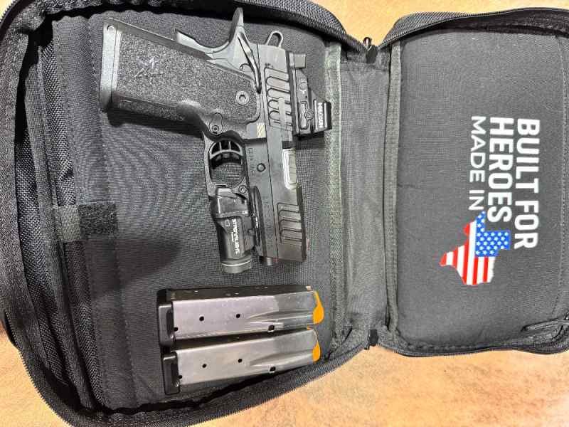 Staccato CS w/ holosun, streamlight and holster