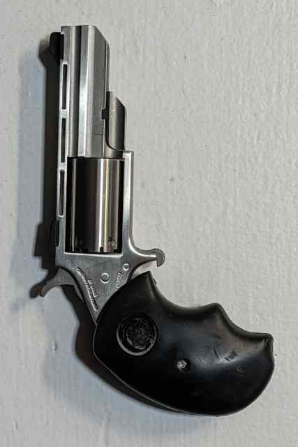 North American Arms Black Widow 22 Mag Revolver 