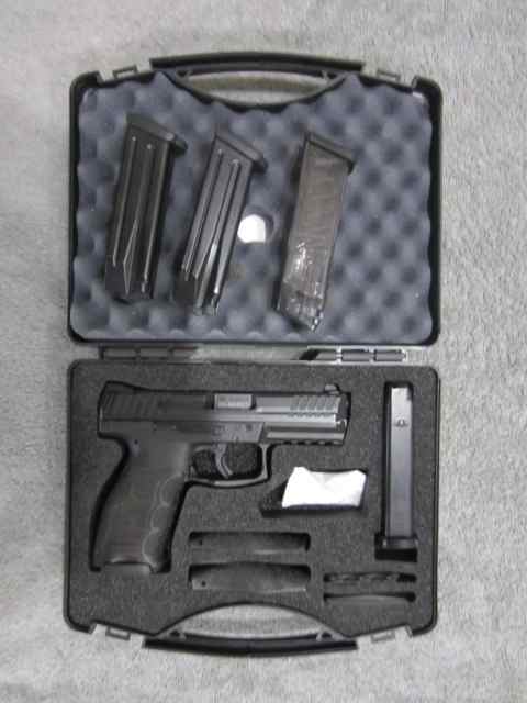 HK VP9 with 3 extra mags