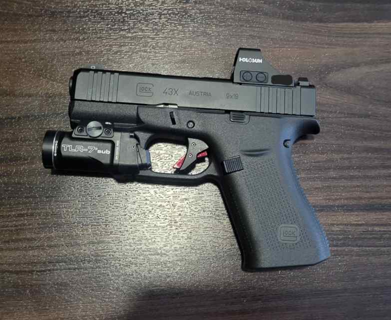 Glock 43X red dot and light