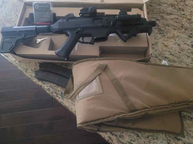  2 left cz scorpion Evo 3 S1/ chippa w rhino 40 DS