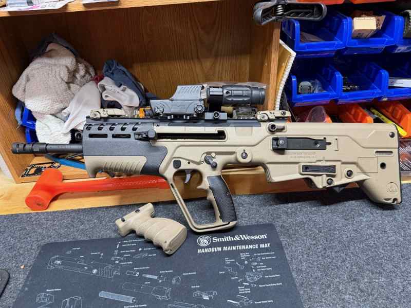 IWI Tavor 7 308 FDE 16IN RED DOT AND MAGNIFIER