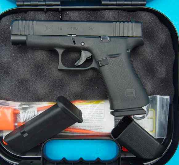 Glock 48 9mm w/2 Mags neatly used