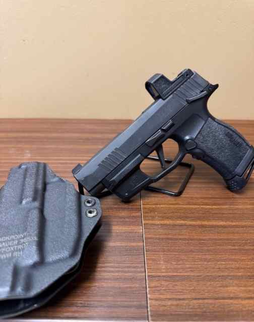 sig sauer P365XL 9MM USED W/romeoZero &amp; Laser